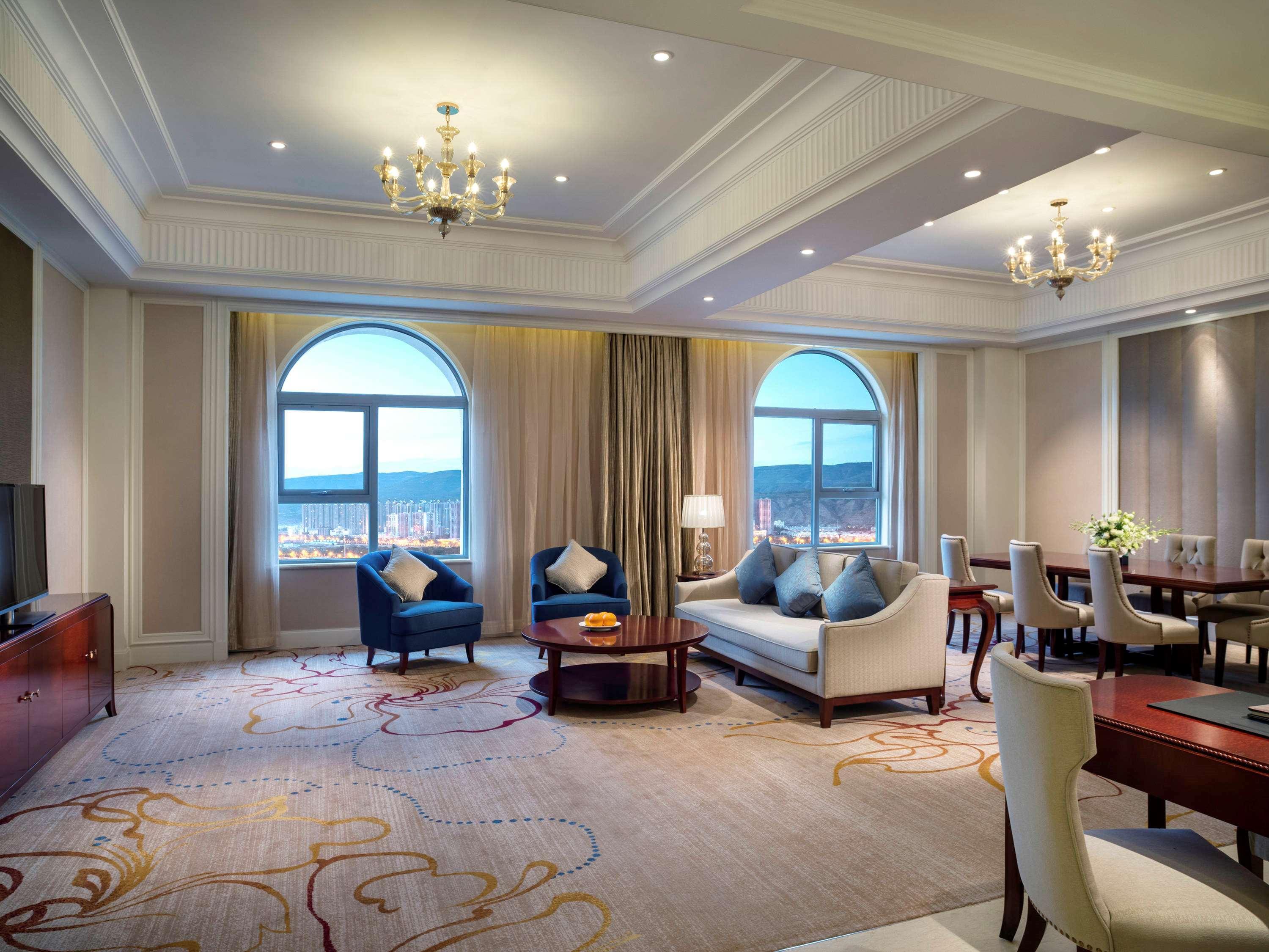 Sofitel Xining Hotel Exterior photo