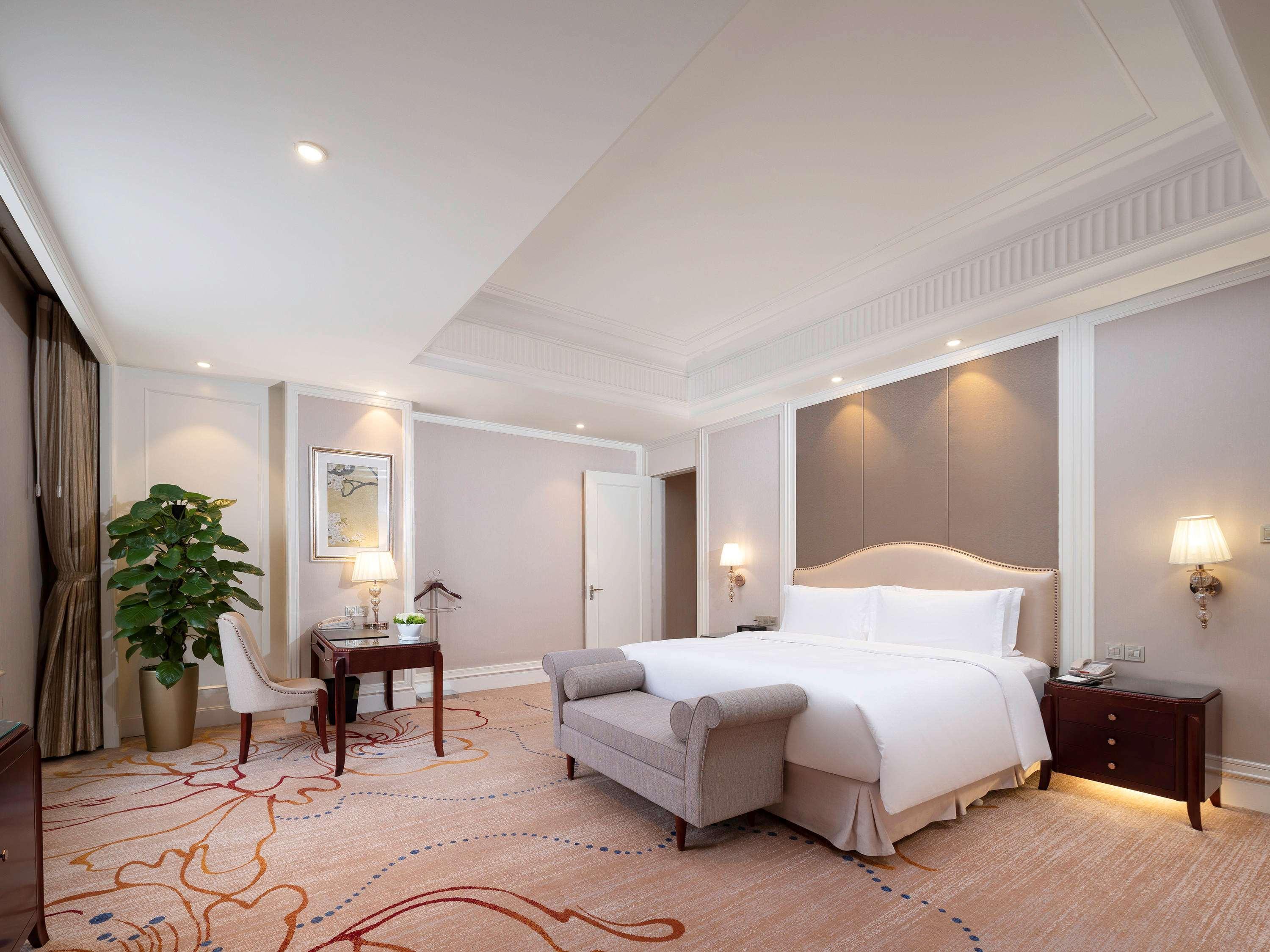 Sofitel Xining Hotel Exterior photo