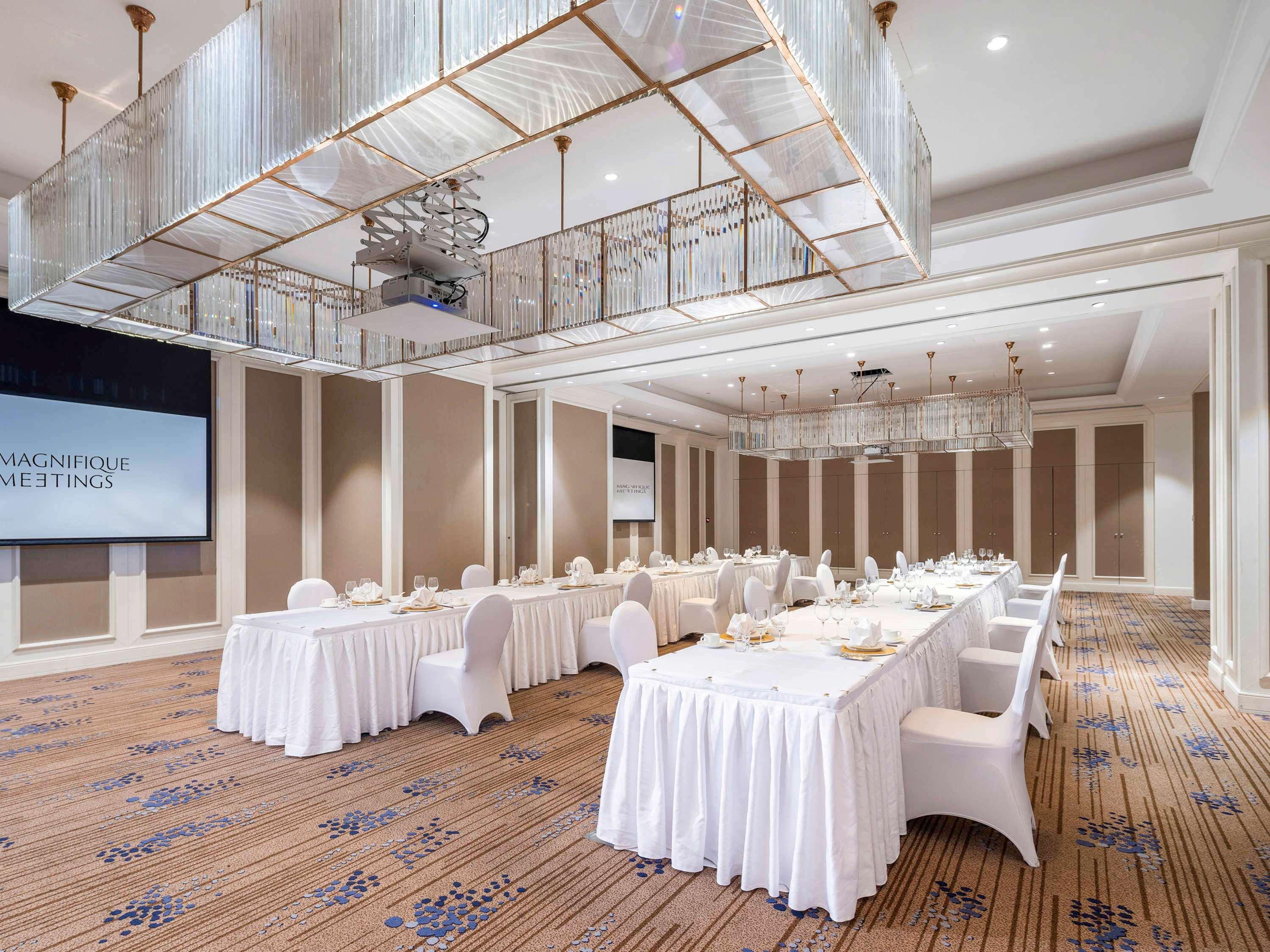 Sofitel Xining Hotel Exterior photo