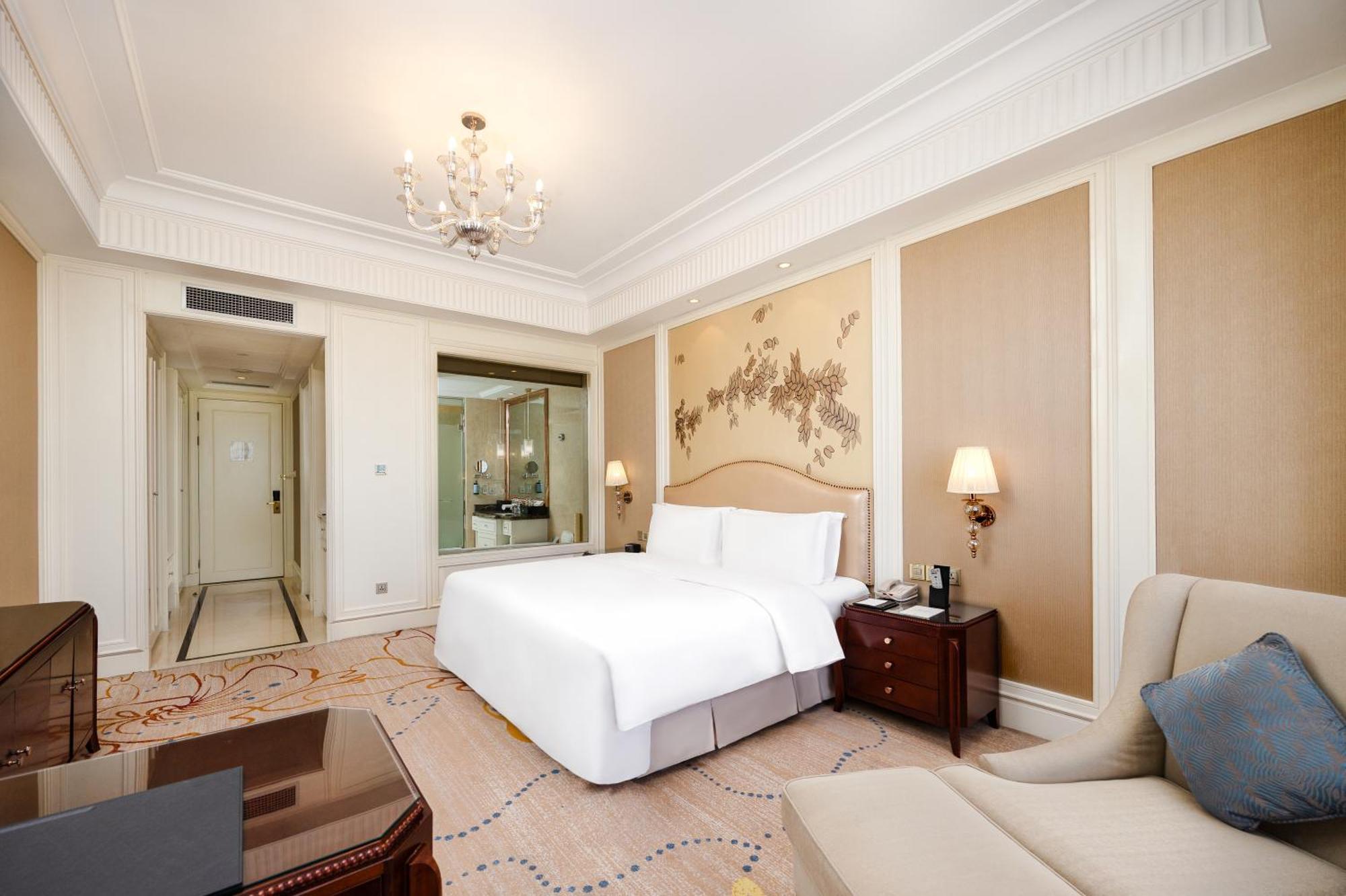 Sofitel Xining Hotel Exterior photo